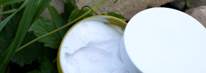 Очищающий крем для лица с витамином Е и маслом чайного дерева в тандеме со спонжем " bright company"