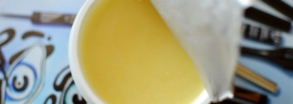 Качаем свой «орех» и делаем кожу упругой после родов с помощью антицеллюлитного масла 