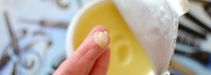 Качаем свой «орех» и делаем кожу упругой после родов с помощью антицеллюлитного масла 