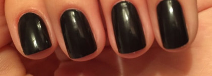 OPI Suzi skis the pyrenees