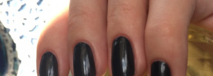 OPI Suzi skis the pyrenees