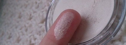 Немного сияния вместе с Essence Soo Glow! Cream to Powder Highlighter 10 Look on the bright side