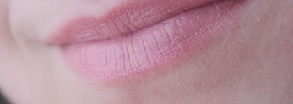 Две любимки от Too Faced La Crème Color Drenched Lip Cream в оттенках Taffy и Bon Bon