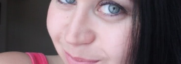 Две любимки от Too Faced La Crème Color Drenched Lip Cream в оттенках Taffy и Bon Bon