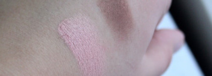 Becca eye colour powder shimmer в цветах Jacquard & Venise