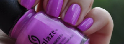 China Glaze «That's Shore Bright»