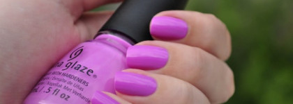 China Glaze «That's Shore Bright»