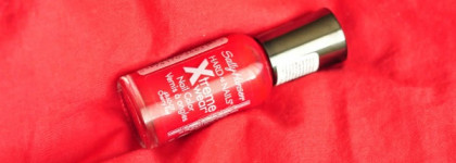 Кому свежей вишенки? Sally Hansen Cherry Red