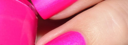 China Glaze "Purple Panic". Прощание с летом с ярким маникюром