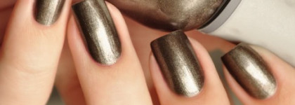 Orly "Sea Gurl" Мокрый асфальт в серебряной пыли