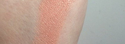 MAC  Cremesheen Lipstick "Creme D'Nude A23"