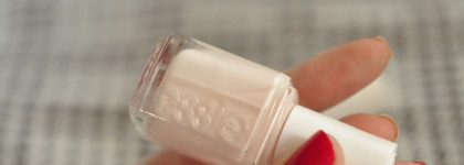 Клубника в йогурте