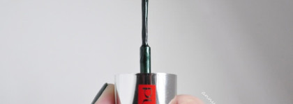 Тёмный малахит Pupa Lasting Color Glossy Nail Polish 729