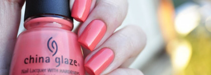 China Glaze Nail Lacquer With Hardeners "Mimosa's Before Mani's"