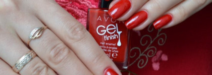 Avon Gel Finish Nail Enamel Roses are Red