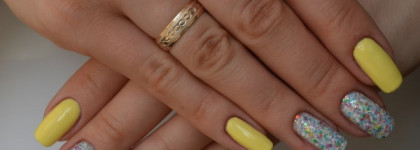China Glaze Nail Lacquer with hardeners 1194 It’s A Trap-Eze! и China Glaze Nail Lacquer with hardeners 871 Lemon Fizz