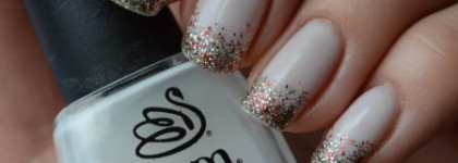 INM Out The Door Nail Lacquer # 191 Gently White и растяжка