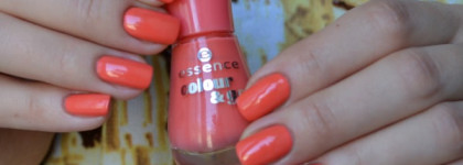 Essence  Colour & Go Nail Polish Off To Miami! # 109