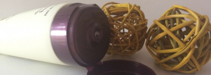 Crabtree & Evelyn Citron, Honey & Coriander Skin Smoothing Body Scrub