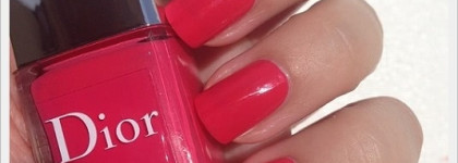 Частичка лета на ногтях. Dior Vernis Nail Lacquer #658 "Capeline" from Summer mix collection 2013