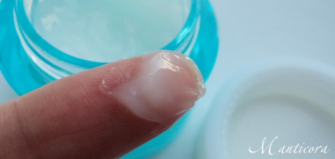 Увлажняющие кремы для век от Tony Moly, Payot, Clinique и Clarins.Кто из них отличник, хорошист, троечник и двоечник?