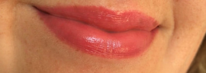 Essence Sheer & Shine Lipstick #03 bff