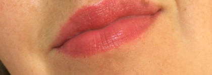 Essence Sheer & Shine Lipstick #03 bff