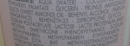 Молочко для тела Сахарная вата Pupa Miss Milkie Hydrating Body Milk Zucchero Filato