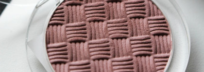 Essence The Velvets Eyeshadow # 07 You Better Mauve