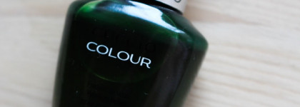 Бутылочное стекло и трава. Cuccio Colour #Glasgow Nights