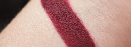 Gosh Velvet Touch Lipliner Waterproof # Wild Cherry