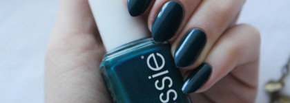 Essie #106 Go Overboard