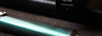 Разочарование года: Giorgio Armani Eye Tint Liquid Eyeshadow # 4 Emeraude