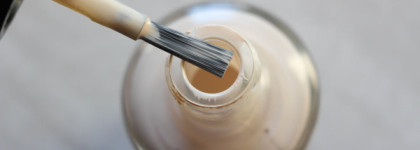 OPI My Vampire Is Buff