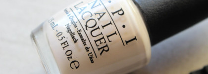 OPI My Vampire Is Buff