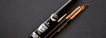 Essence Super Last Eyeliner 18h #Deep Black