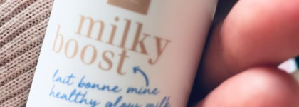 Весенняя новинка Clarins молочко-тинт Milky Booster в оттенке 02 Milky Nude