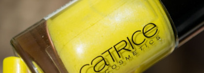 Лимон с сахаром или  блестящий лайм Catrice Ultimate Nail Lacquer #12 Walk the Lime