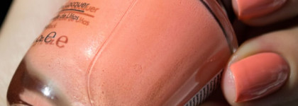 Еще один осенний тренд - цвет "оранжевый кадмий" Morgan Taylor My Carriage Awaits