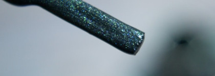 Выходим из осенней депрессии с долгоиграющим лаком CND Vinylux Fern Flannel