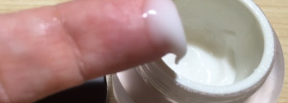 Эффективный крем для кожи вокруг глаз от Ahava