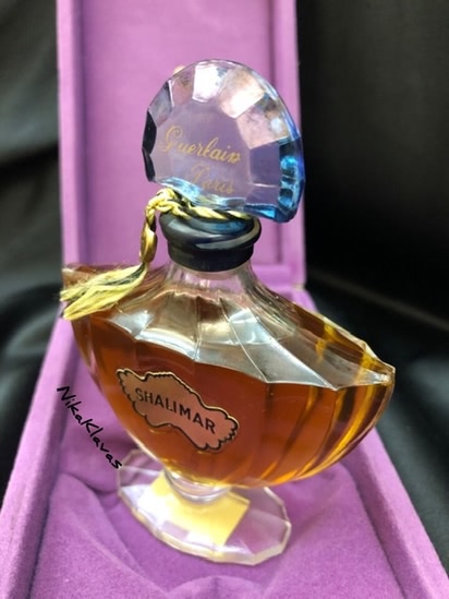 Самый восточный шлейф конечно Shalimar Guerlain