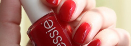 Essie Nail Lacquer 61 russian roulette