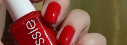 Essie Nail Lacquer 61 russian roulette