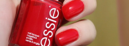 Essie Nail Lacquer 61 russian roulette