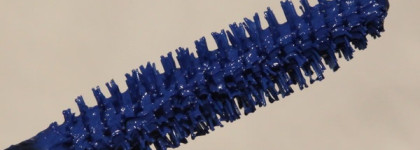 Самая летняя тушь Clarins Truly Waterproof Mascara Volume, Length 12-hour Hold 02 Curacao