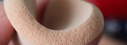 Shiseido Sheer Matifying Compact (Refill) Long-Lasting, Oil-free Foundation SPF 10 в оттенке B40 Natural Fair Beige