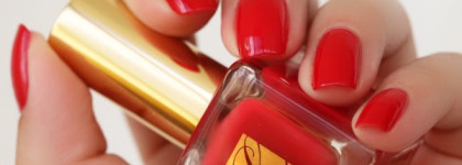 Estee Lauder Pure Color Nail Lacquer PC Nail 21 Pure Red