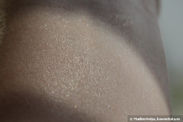 Diorskin Nude Tan Transat Edition Golden Shimmer Powder — Face & Decollete with kabuki brush