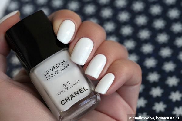 Chanel Le Vernis Nail Colour 613 Eastern Light
